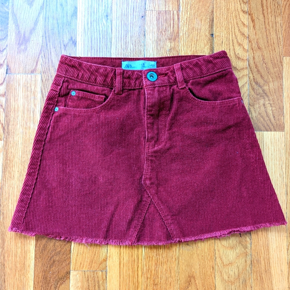 Pre-owned Zara Kids Burgundy Corduroy Skirt size 7